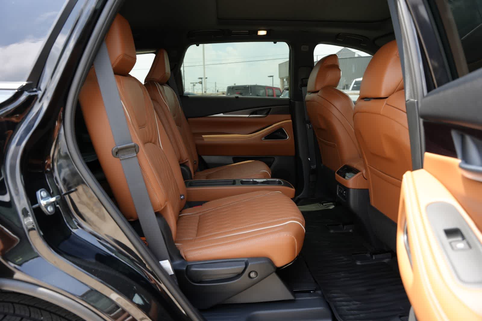 Thumbnail: 2027 INFINITI QX60 - 21