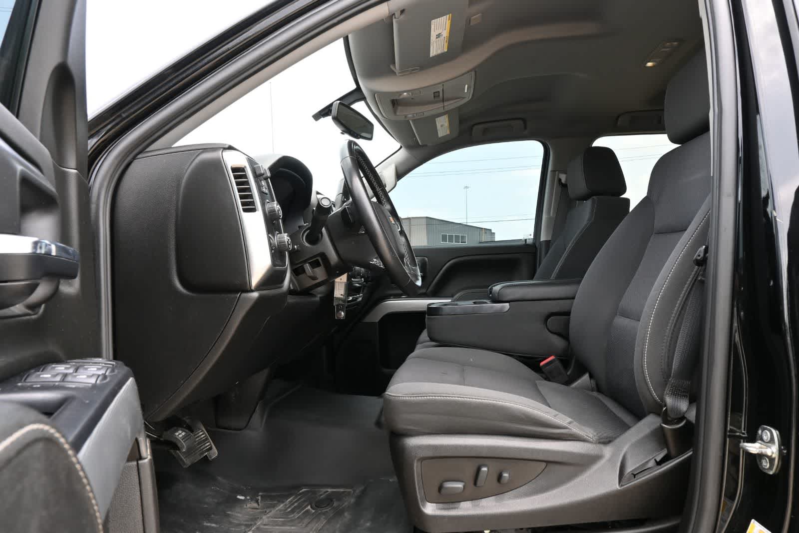 Thumbnail: 2019 Chevrolet Silverado 1500 - 15