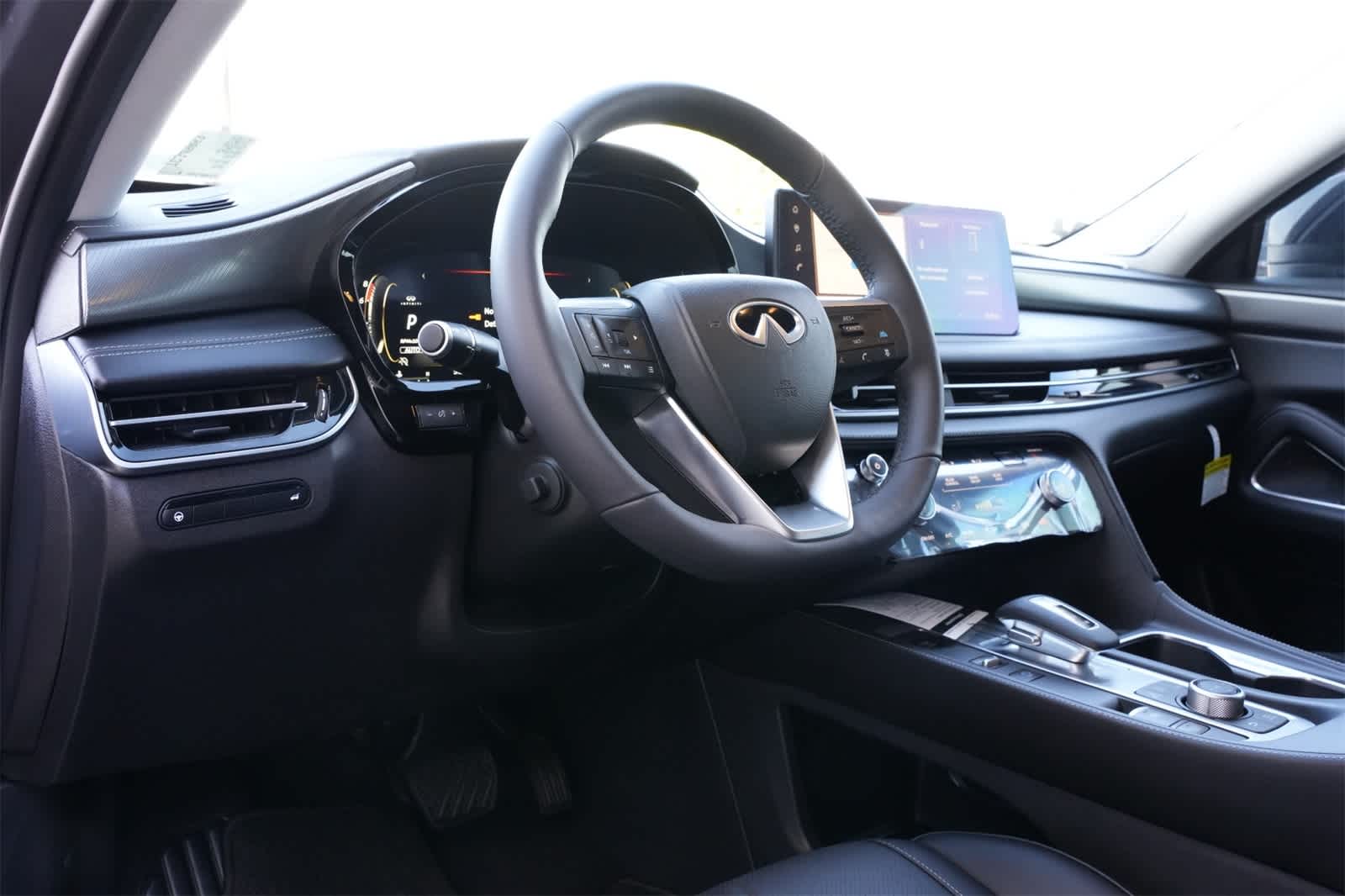 Thumbnail: 2026 INFINITI QX60 - 16