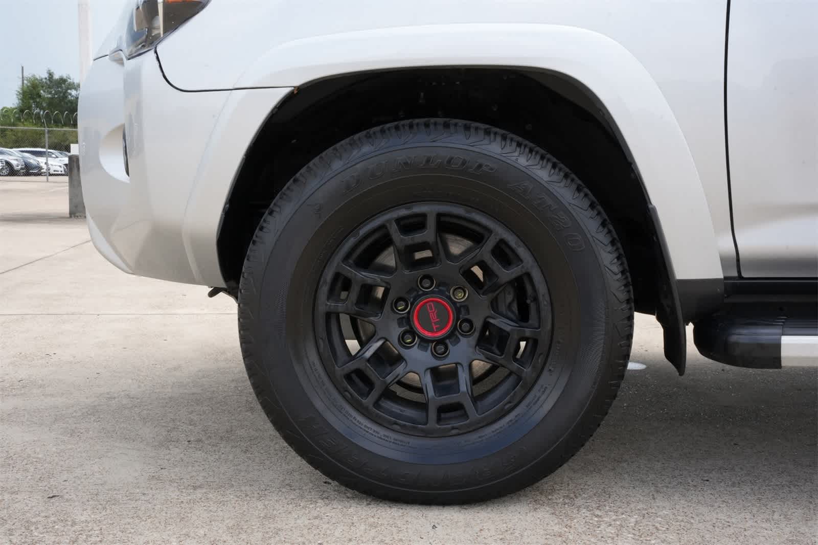 Thumbnail: 2022 Toyota 4Runner - 25