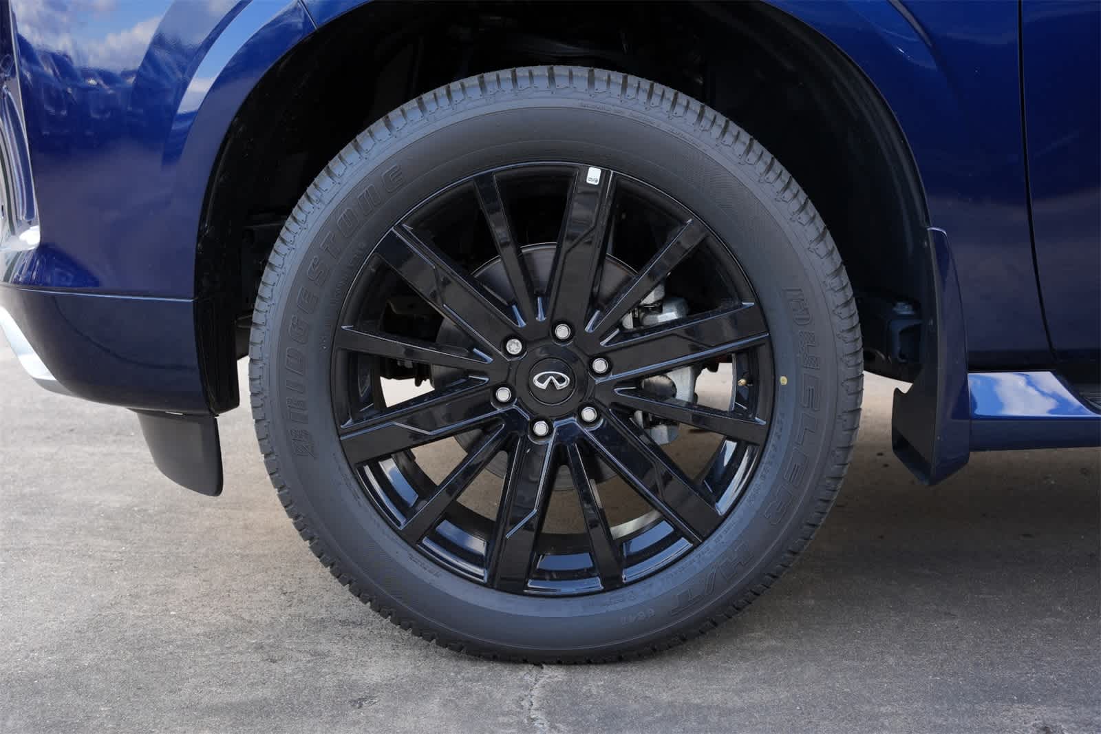 Thumbnail: 2025 INFINITI QX80 - 28