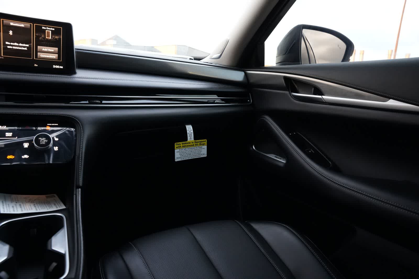 Thumbnail: 2026 INFINITI QX60 - 8