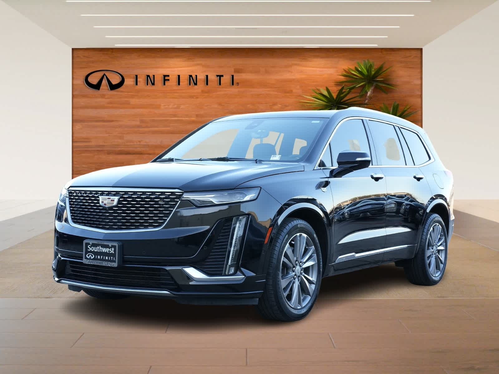 Thumbnail: 2022 Cadillac XT6 - 1
