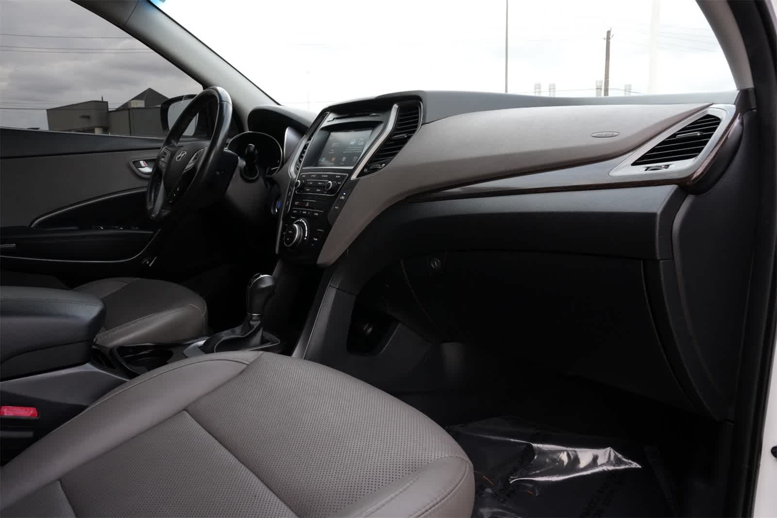 Thumbnail: 2017 Hyundai Santa Fe - 23