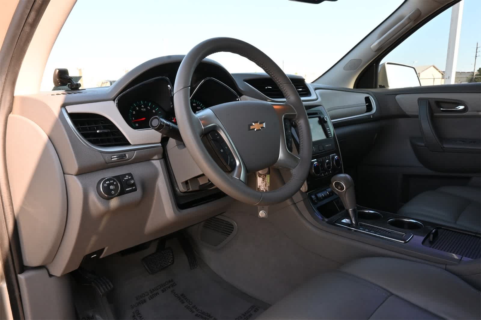 Thumbnail: 2014 Chevrolet Traverse - 14