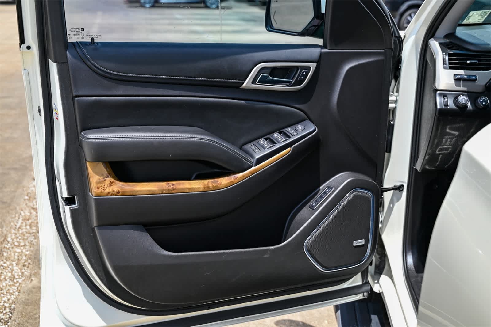 Thumbnail: 2015 GMC Yukon - 16
