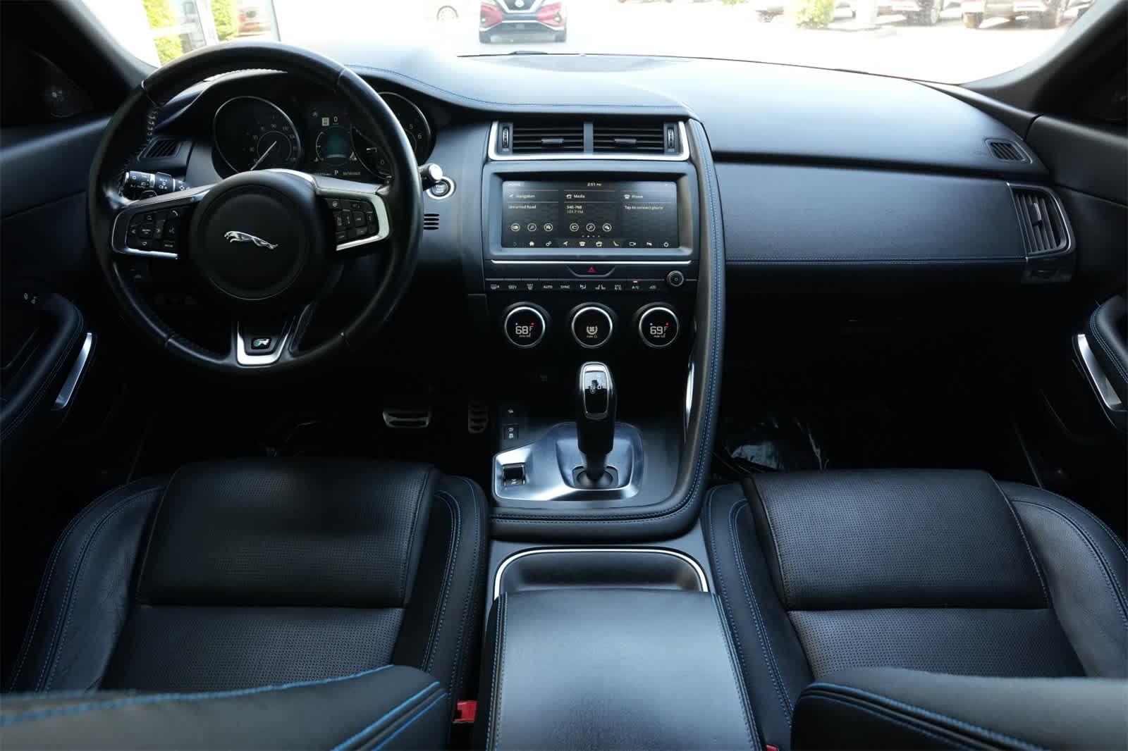 Thumbnail: 2019 Jaguar E-Pace - 7