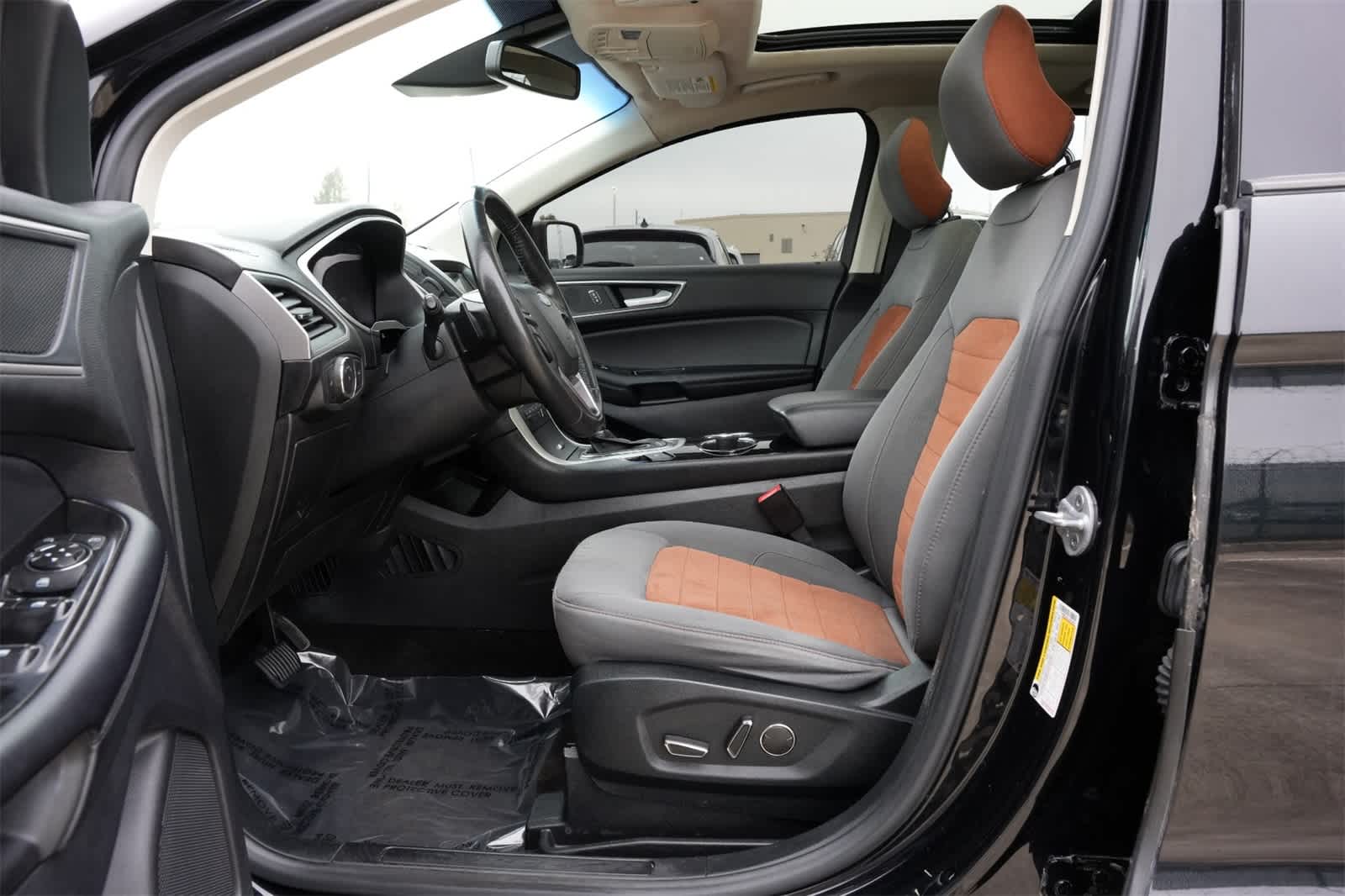 Thumbnail: 2018 Ford Edge - 16