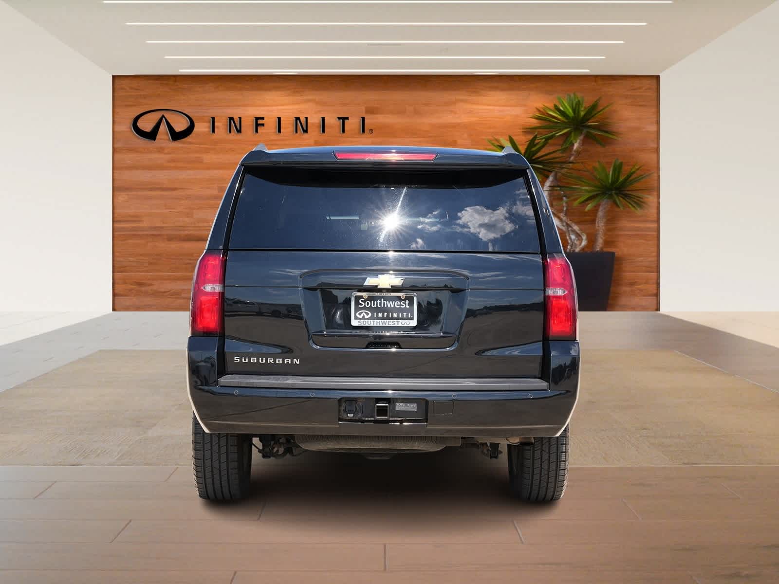 Thumbnail: 2019 Chevrolet Suburban - 6