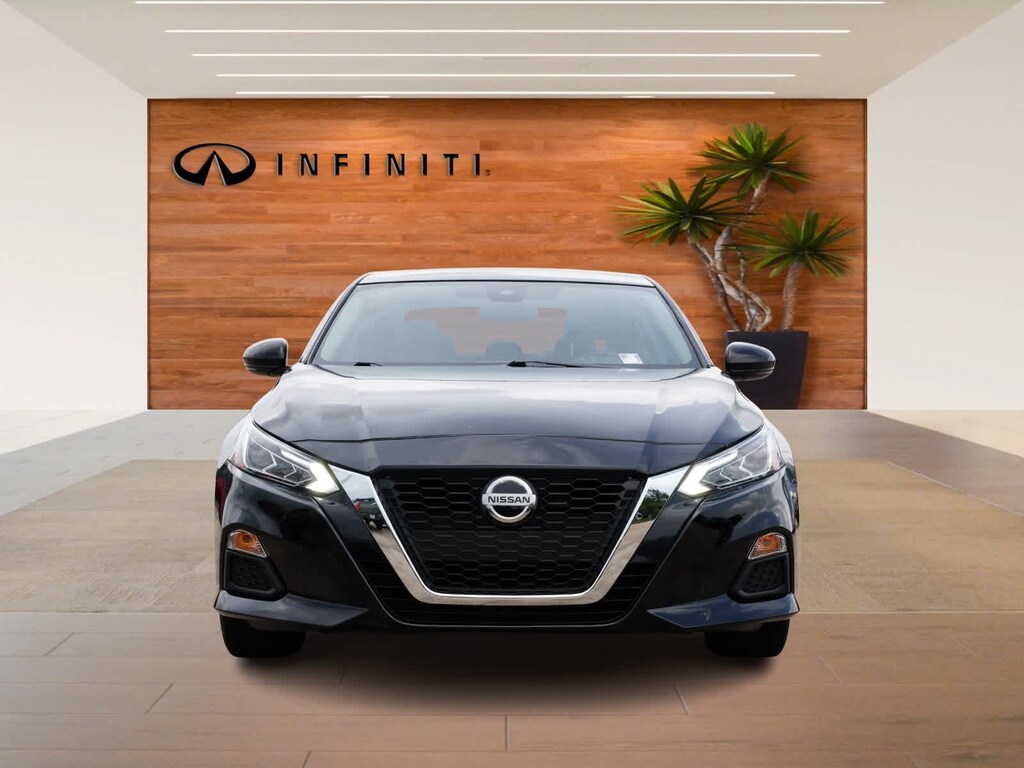 Used 2022 Nissan Altima 2.5 SV Sedan
