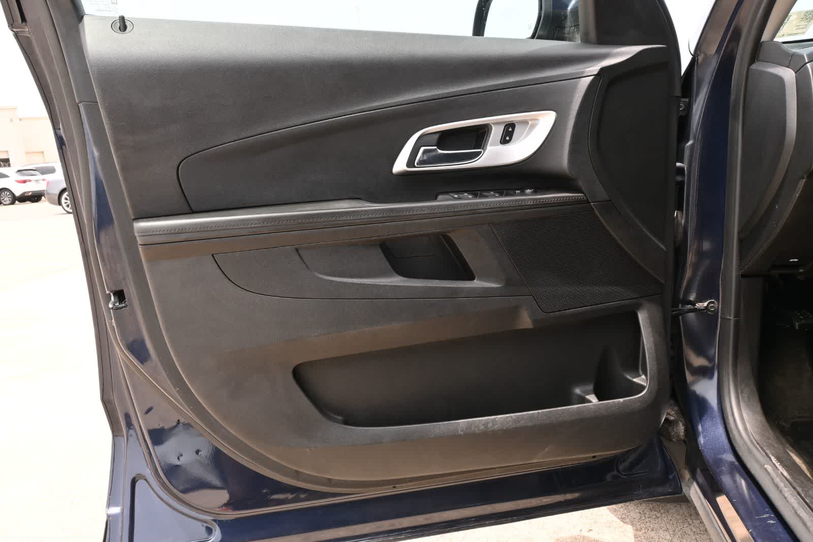 Thumbnail: 2017 Chevrolet Equinox - 15