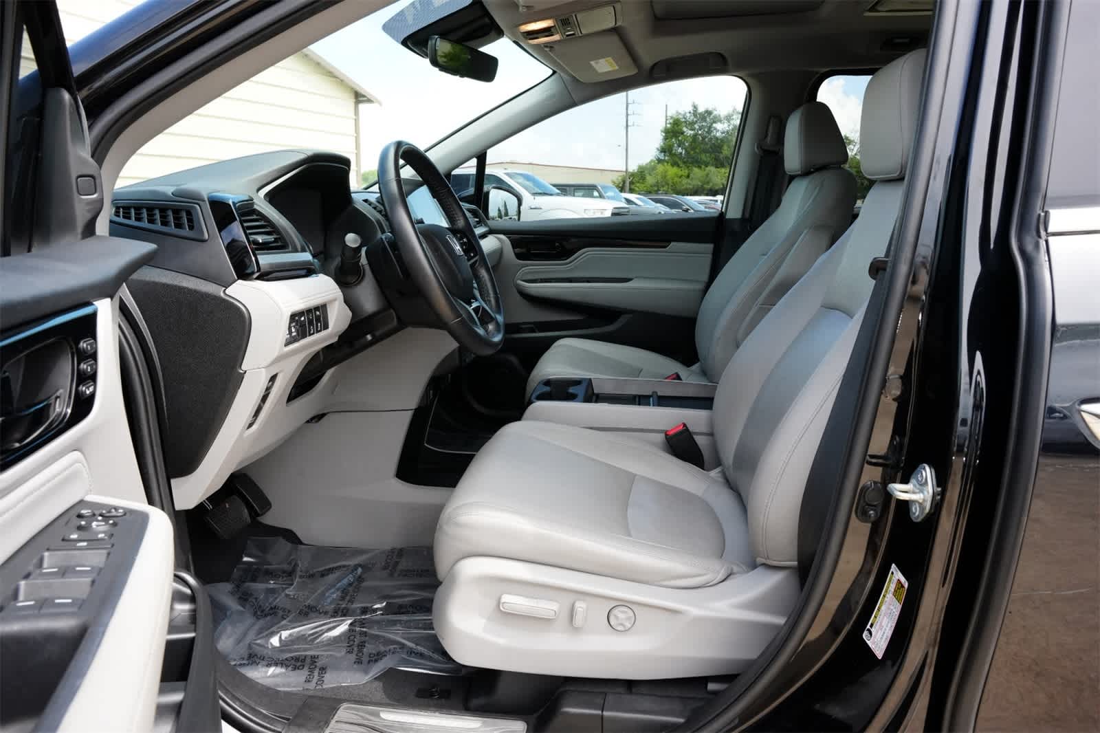 Thumbnail: 2019 Honda Odyssey - 17
