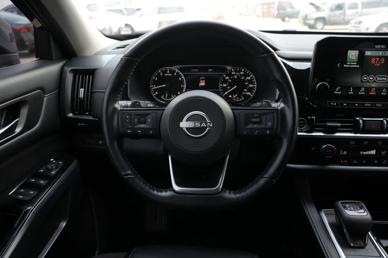 Thumbnail: 2023 Nissan Pathfinder - 9