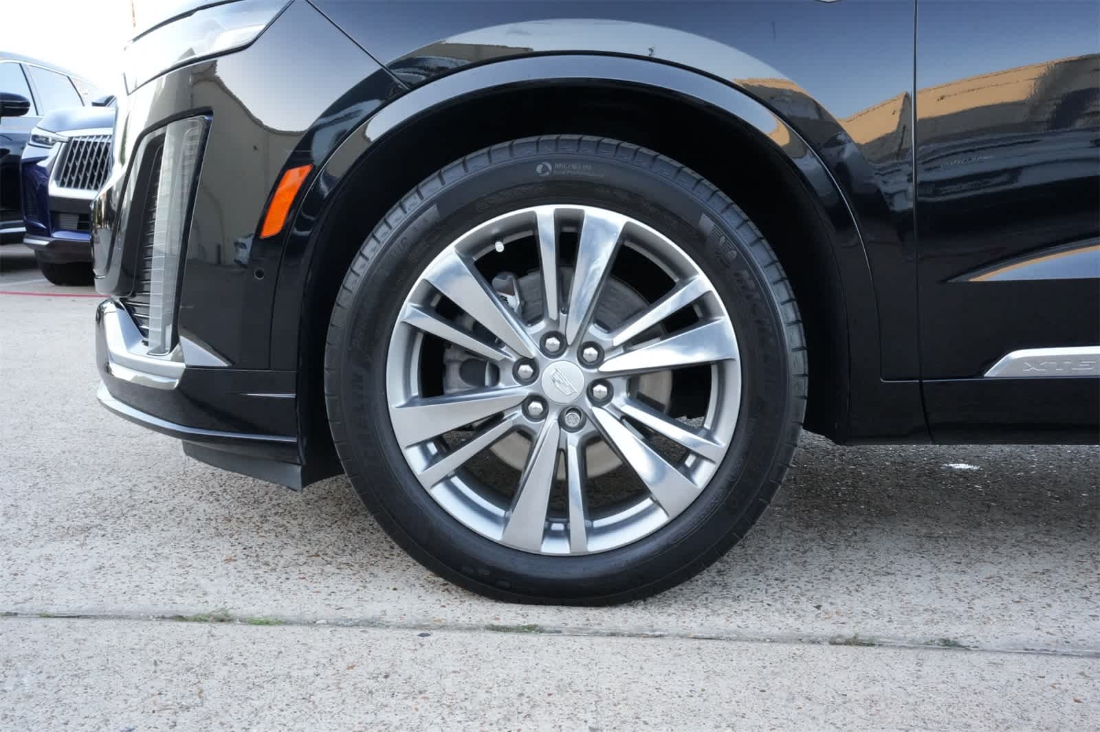 Thumbnail: 2022 Cadillac XT6 - 26