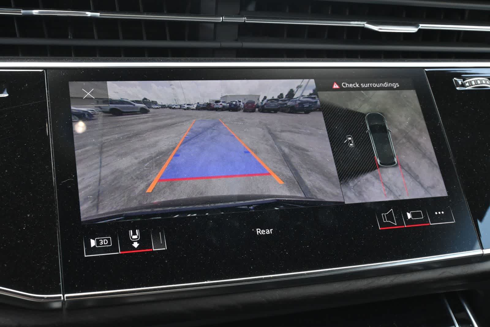 Thumbnail: 2022 Audi Q7 - 14