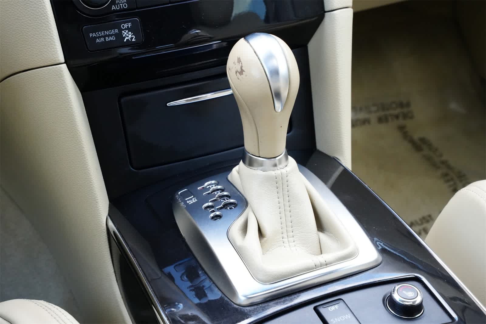 Thumbnail: 2015 INFINITI QX70 - 15