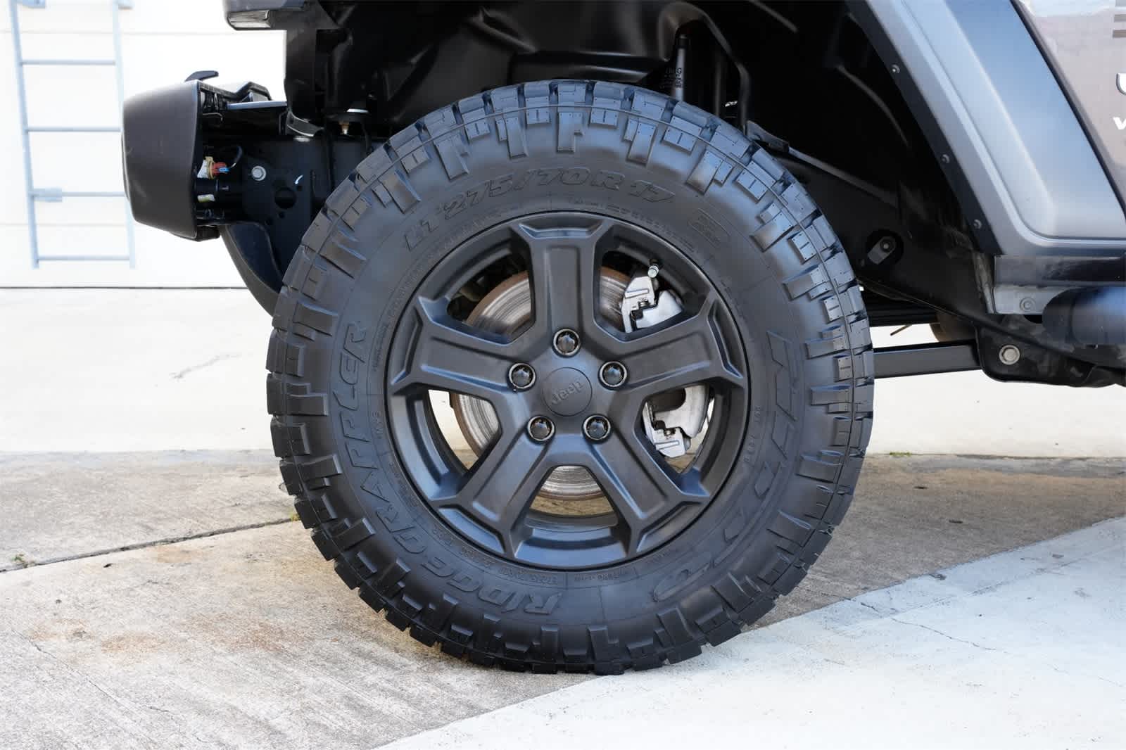 Thumbnail: 2018 Jeep Wrangler - 24
