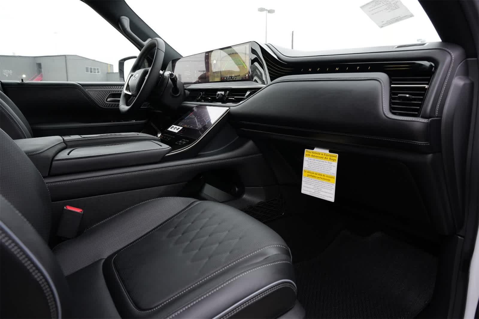 Thumbnail: 2026 INFINITI QX80 - 23