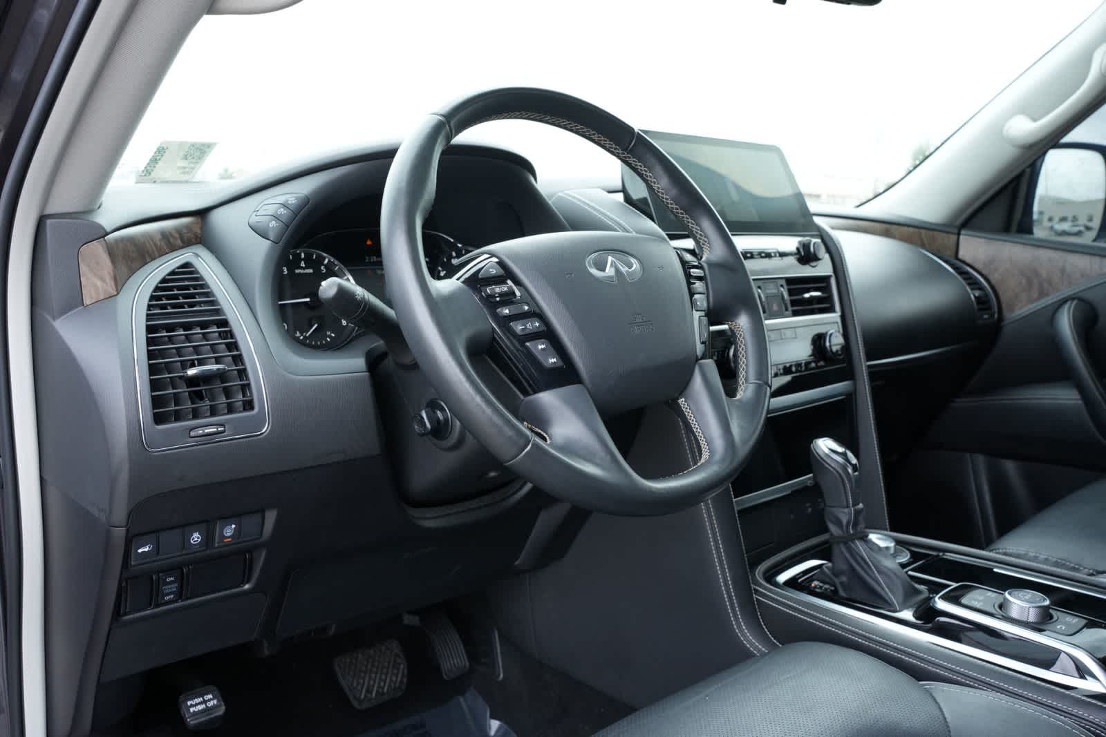 Thumbnail: 2023 INFINITI QX80 - 16