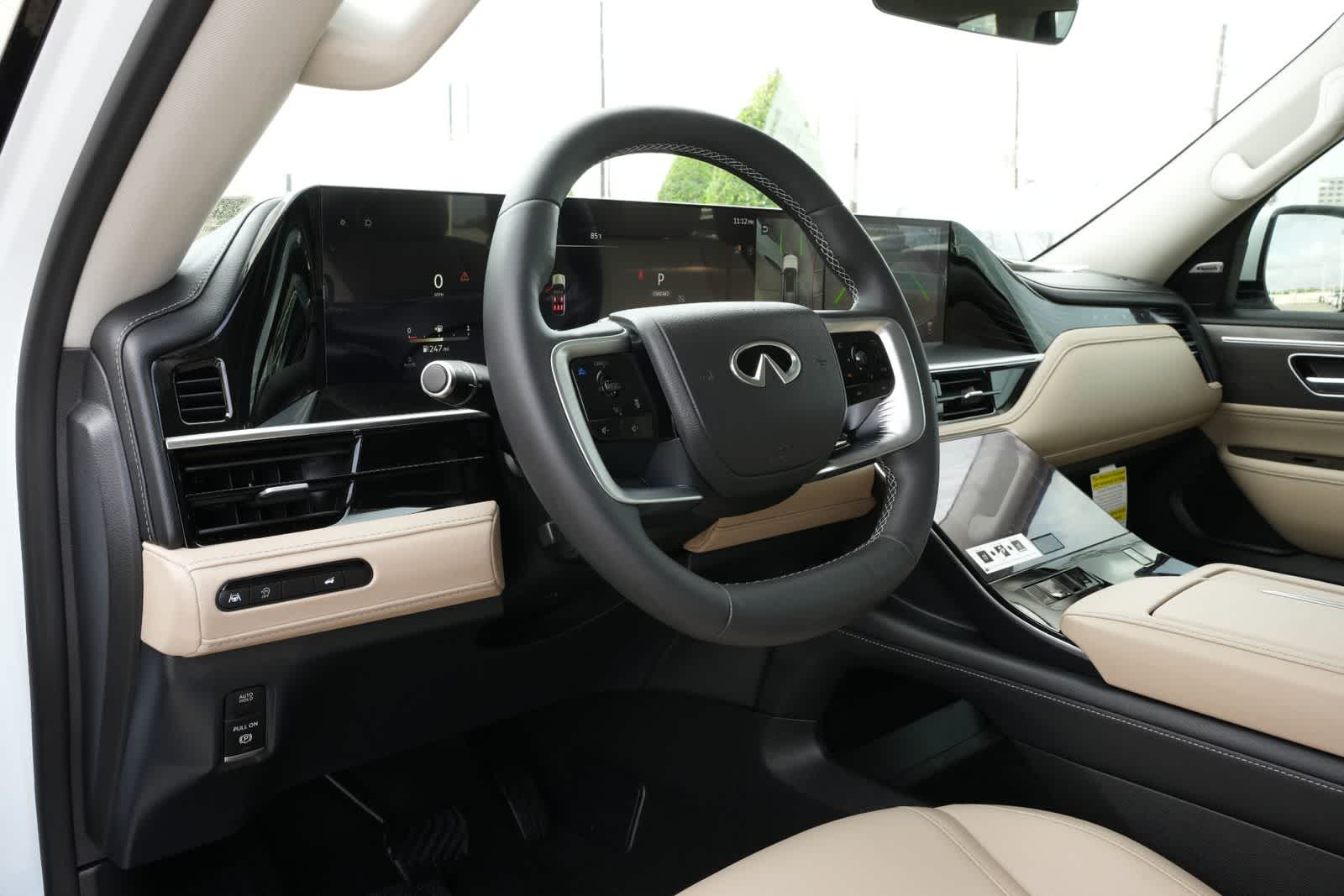 Thumbnail: 2026 INFINITI QX80 - 16