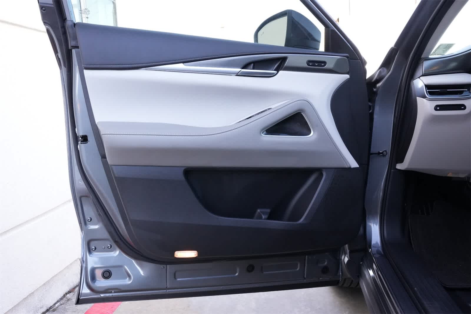 Thumbnail: 2026 INFINITI QX60 - 18