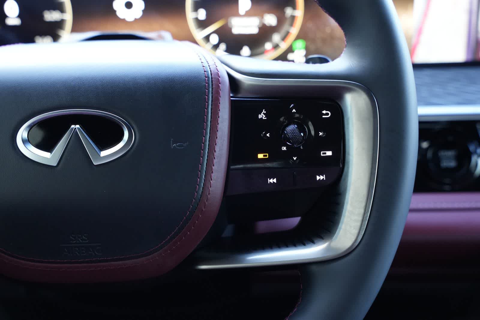 Thumbnail: 2026 INFINITI QX80 - 11