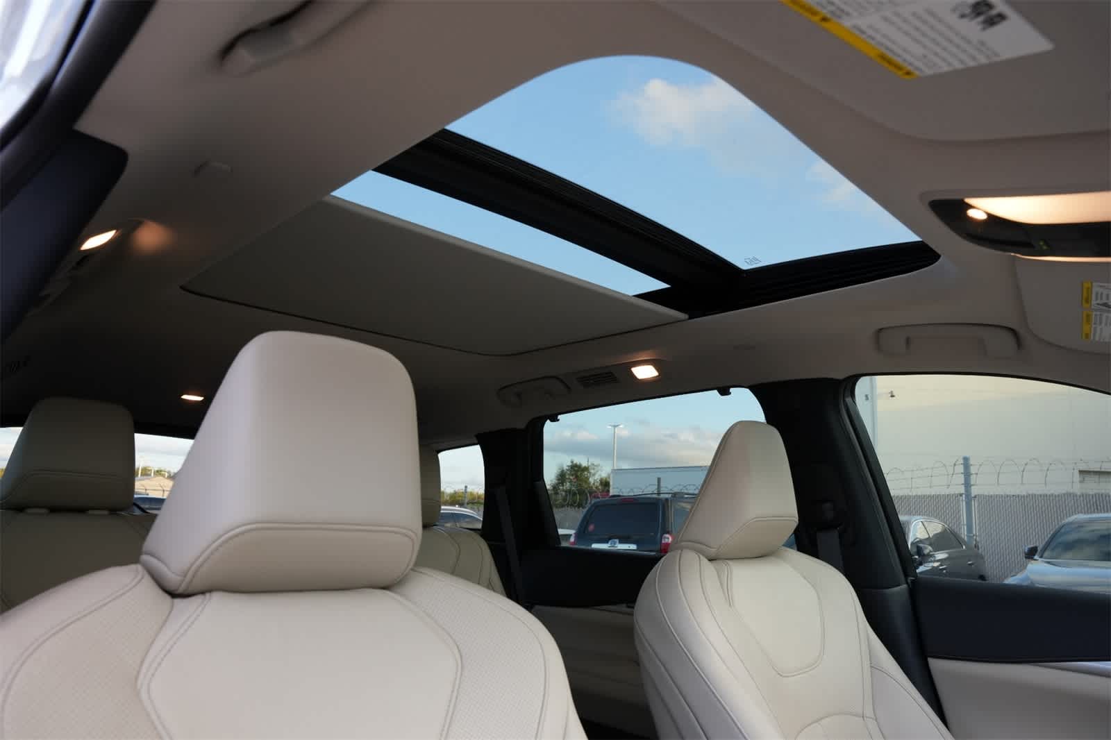 Thumbnail: 2025 INFINITI QX60 - 24