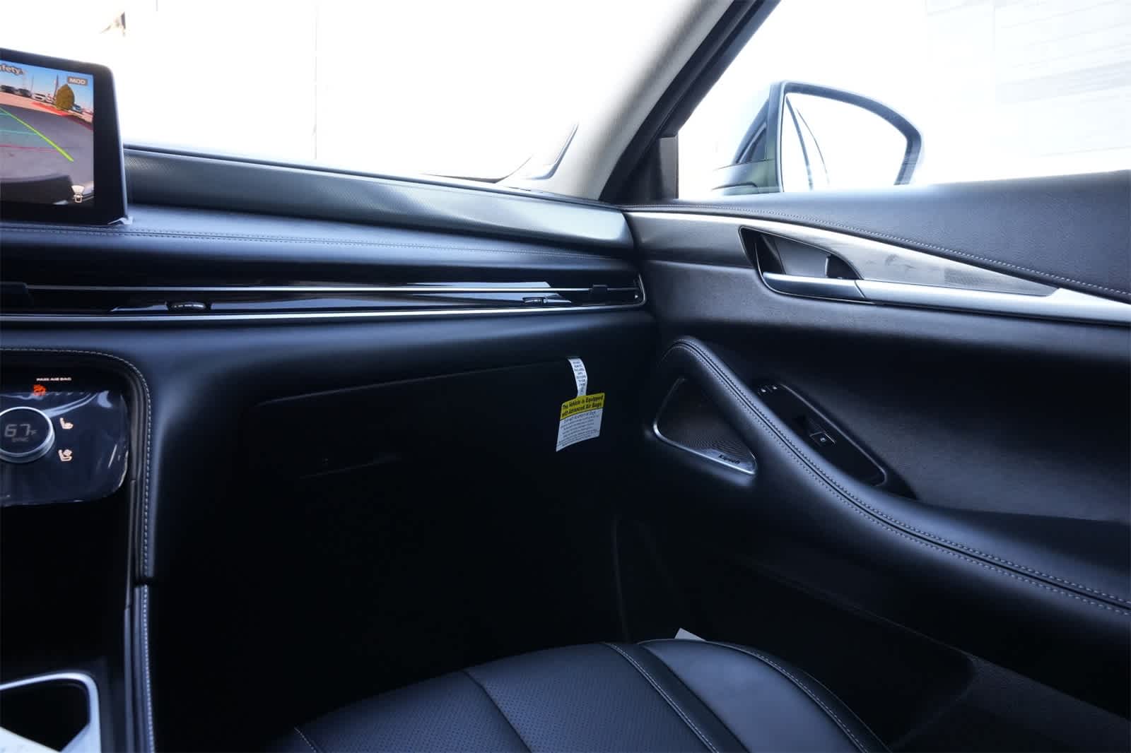 Thumbnail: 2026 INFINITI QX60 - 8