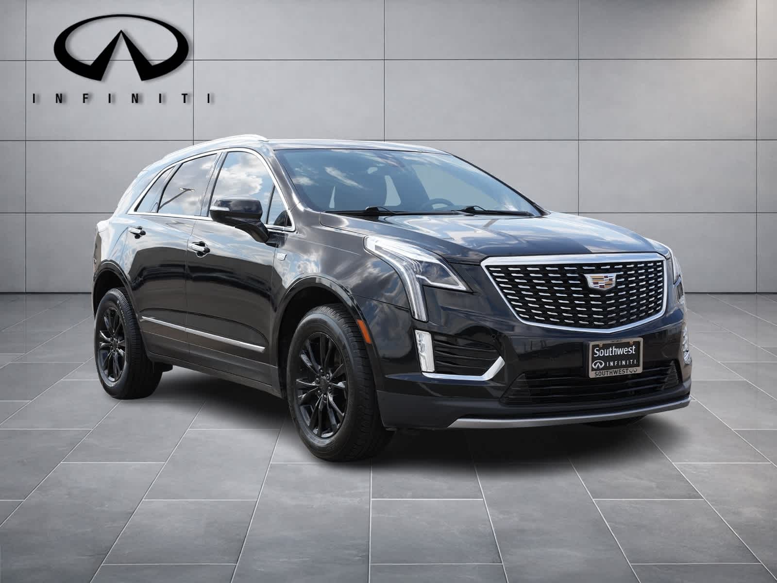 Thumbnail: 2020 Cadillac XT5 - 3