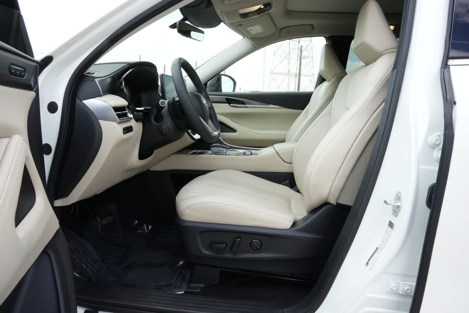 Thumbnail: 2023 INFINITI QX60 - 17