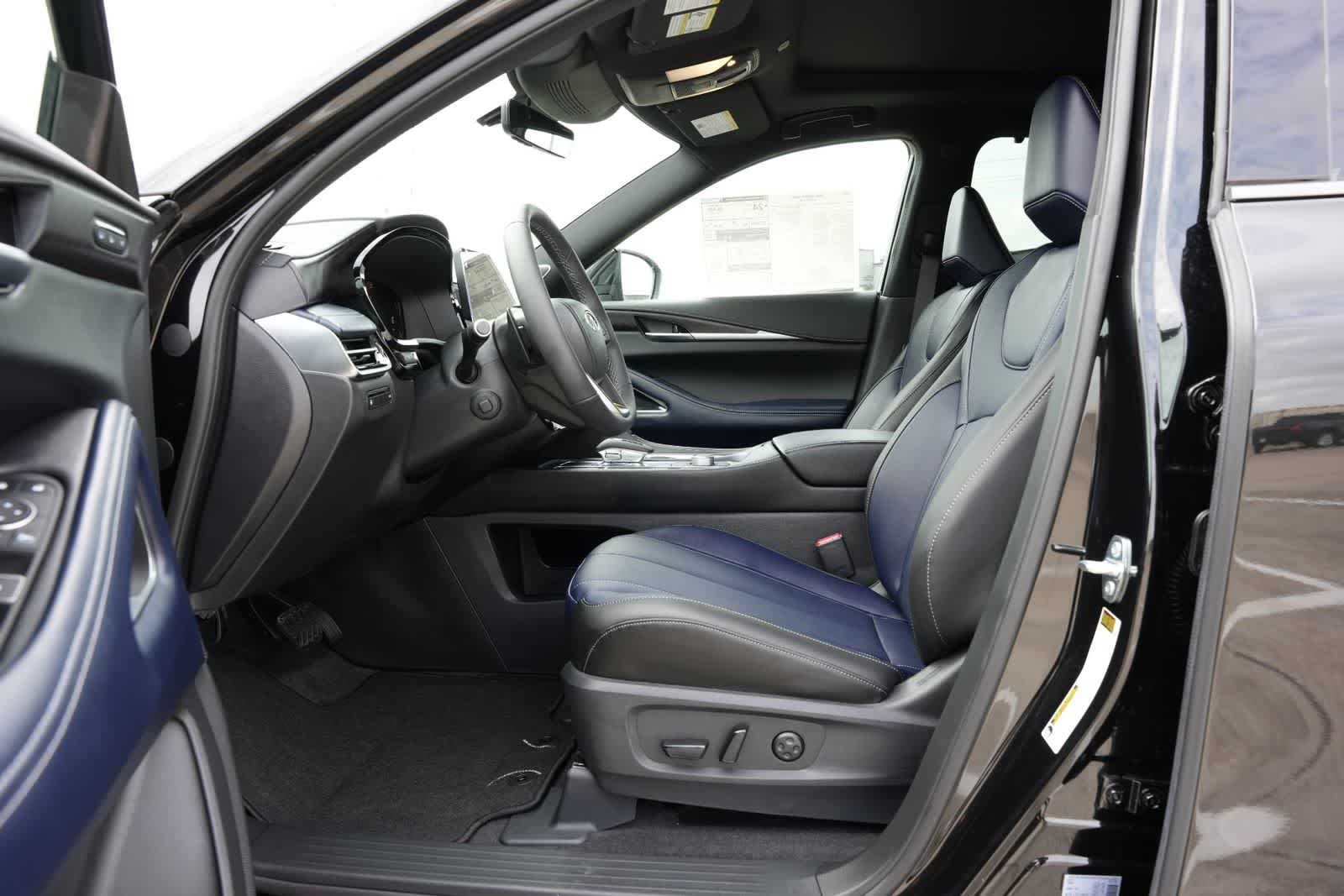 Thumbnail: 2026 INFINITI QX60 - 17