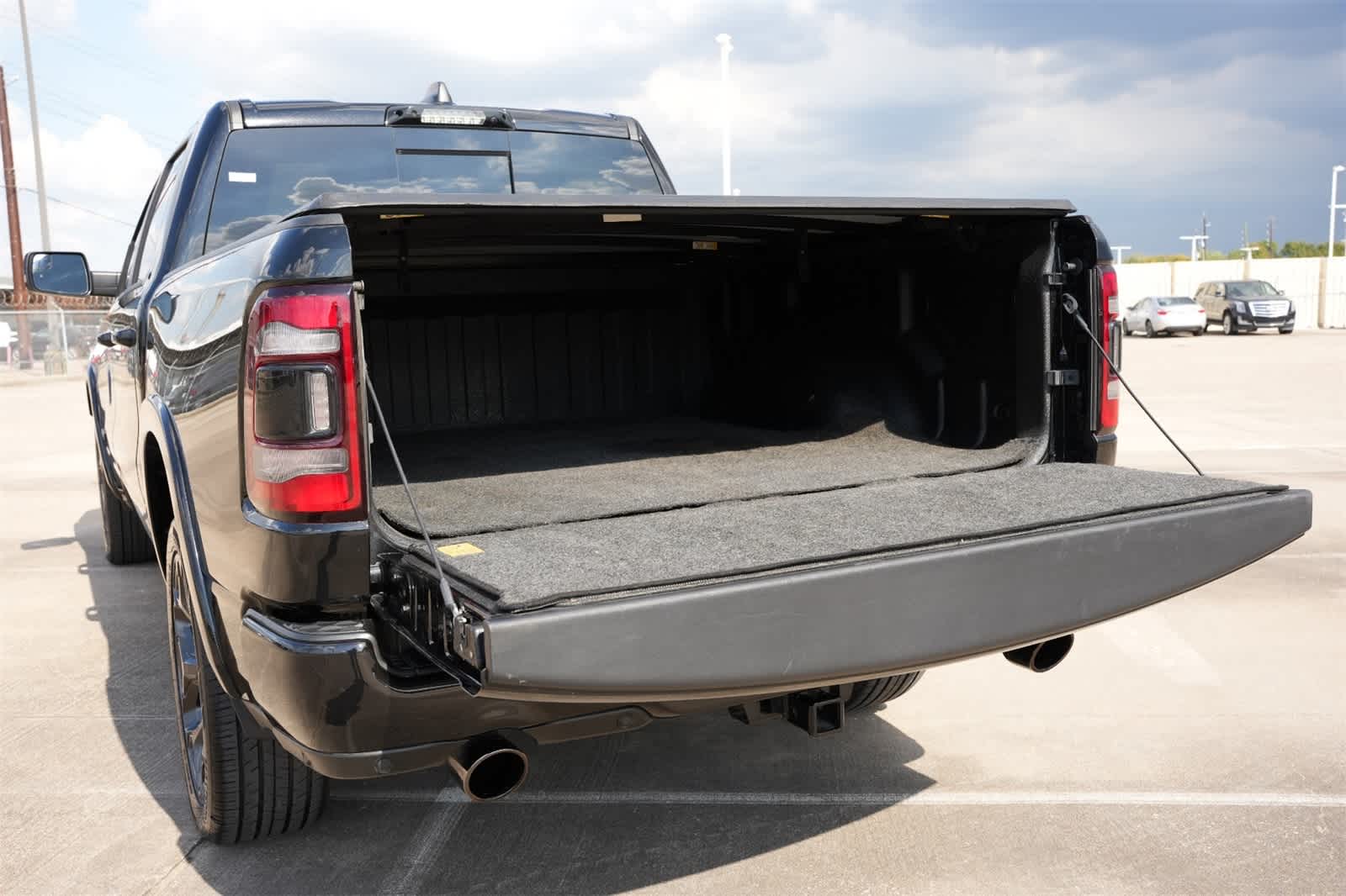 Thumbnail: 2023 RAM 1500 - 18