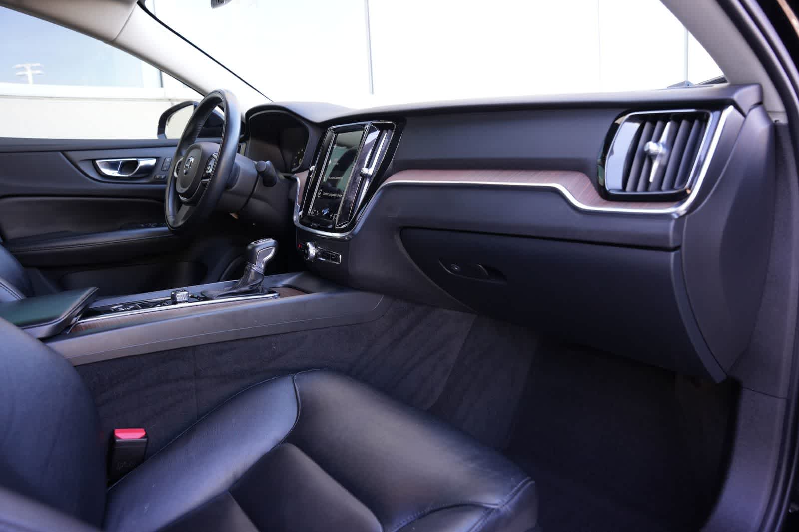 Thumbnail: 2021 Volvo S60 - 23