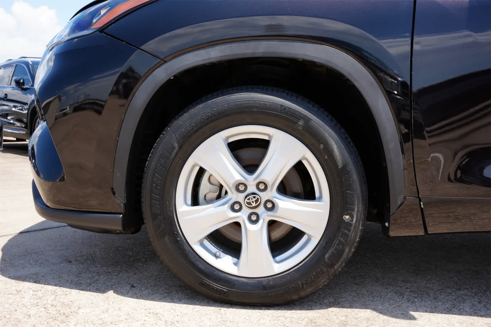 Thumbnail: 2020 Toyota Highlander - 26