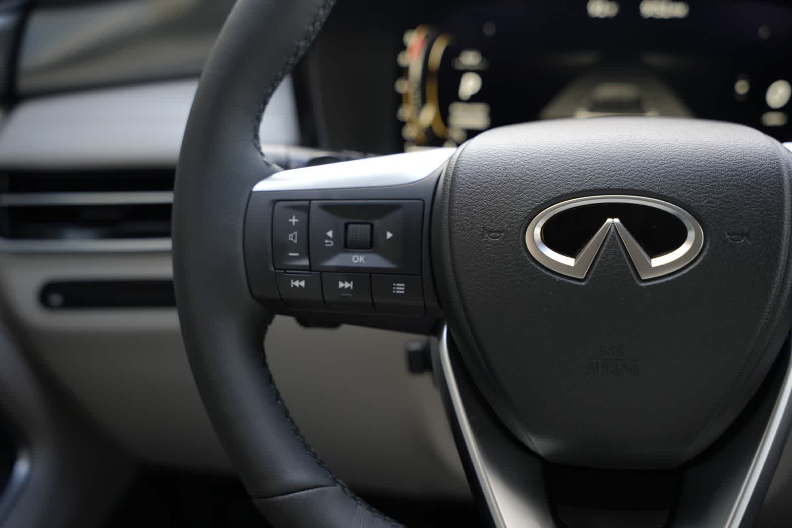 Thumbnail: 2027 INFINITI QX60 - 10