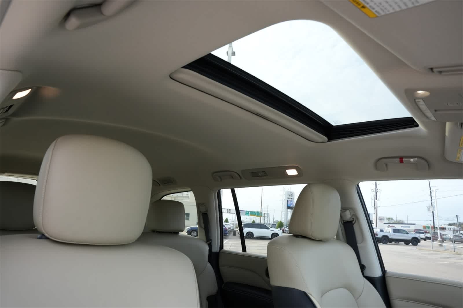 Thumbnail: 2024 INFINITI QX80 - 25