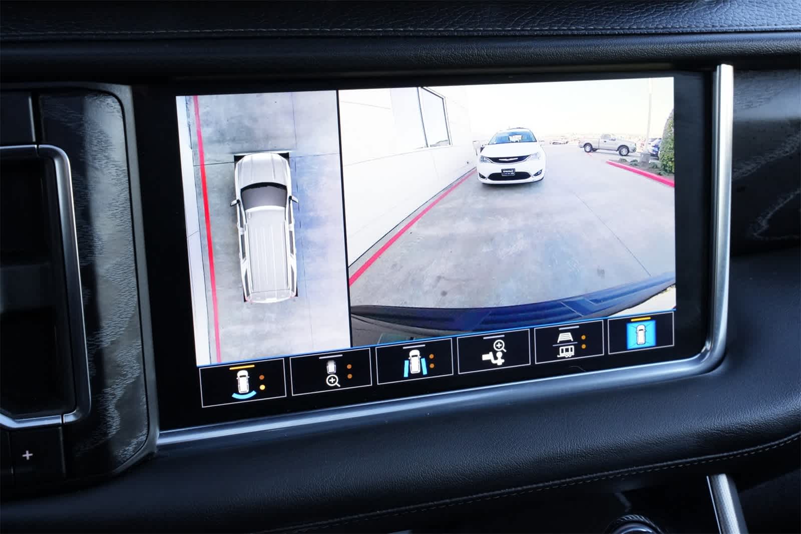 Thumbnail: 2021 GMC Yukon - 14