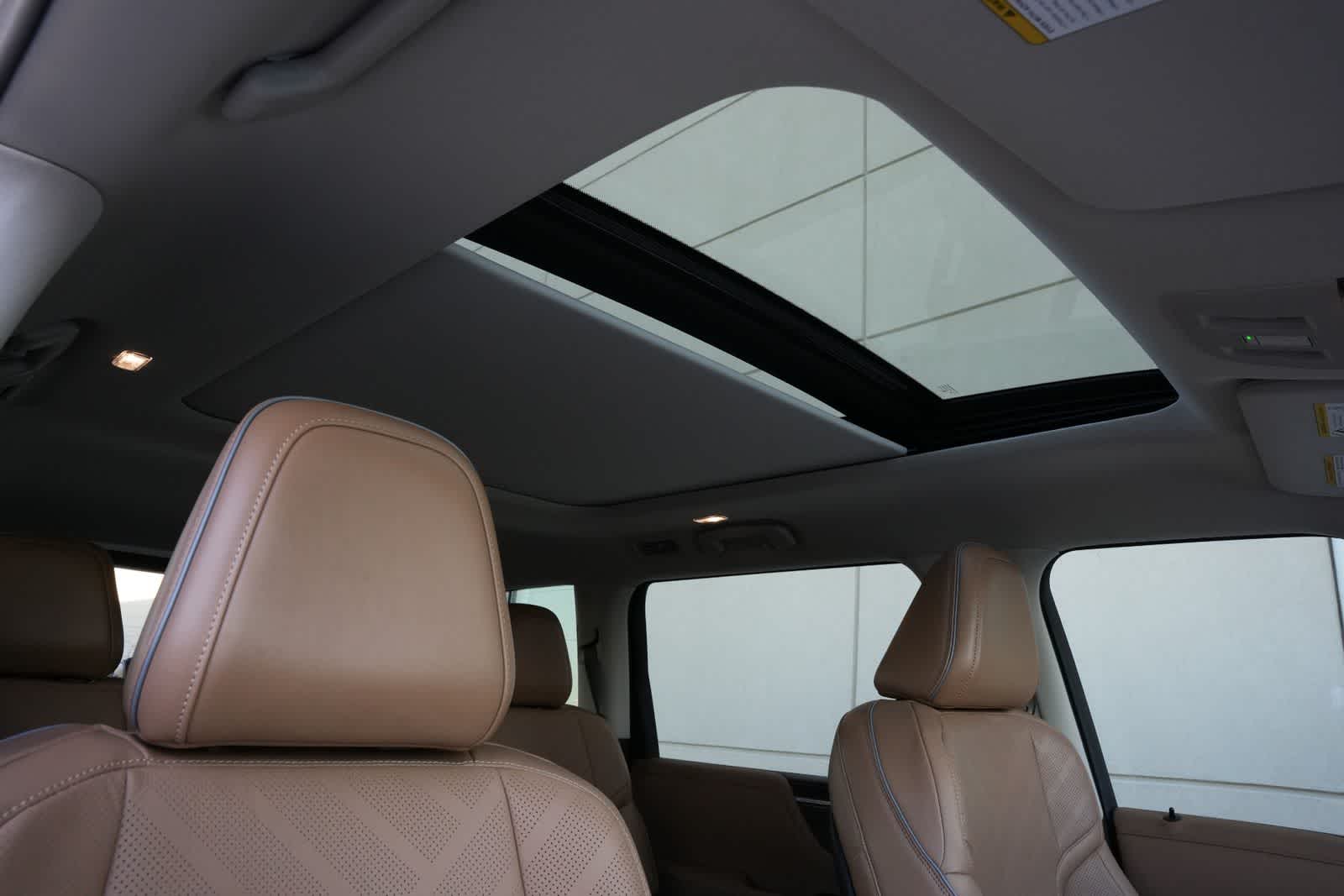 Thumbnail: 2026 INFINITI QX80 - 24