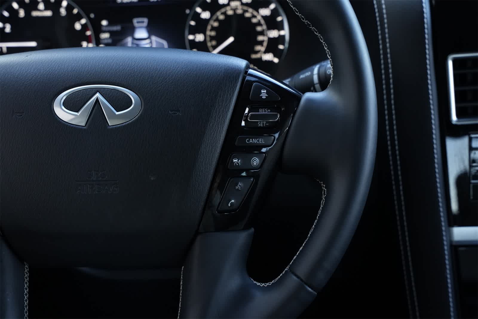 Thumbnail: 2023 INFINITI QX80 - 11