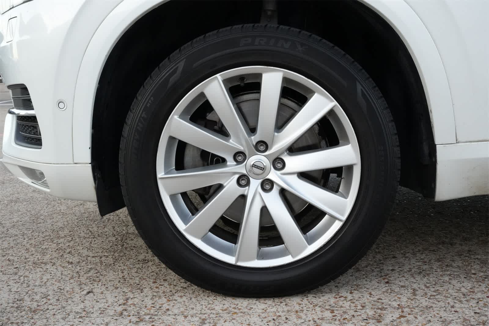 Thumbnail: 2016 Volvo XC90 - 26