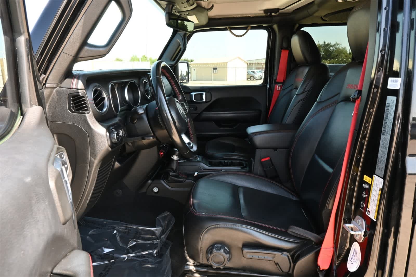 Thumbnail: 2020 Jeep Wrangler - 17