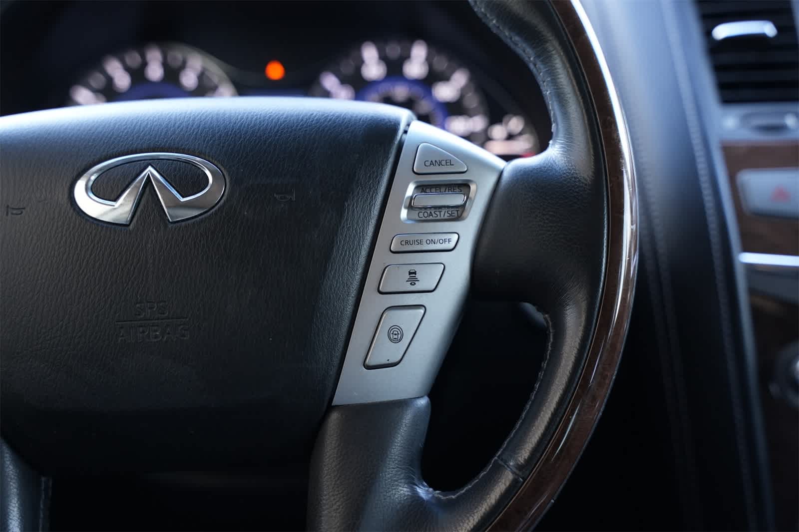 Thumbnail: 2017 INFINITI QX80 - 11