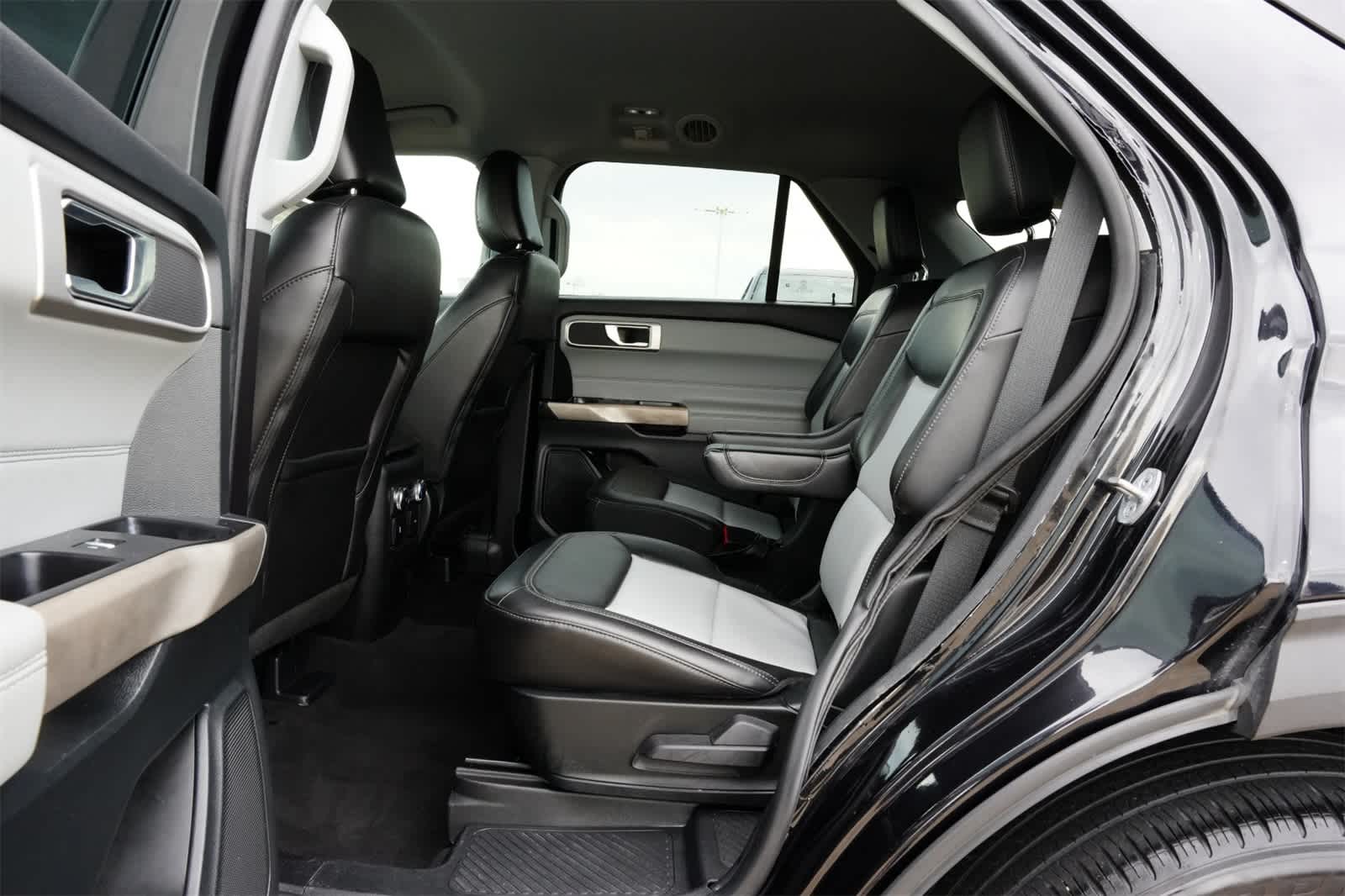 Thumbnail: 2022 Ford Explorer - 19