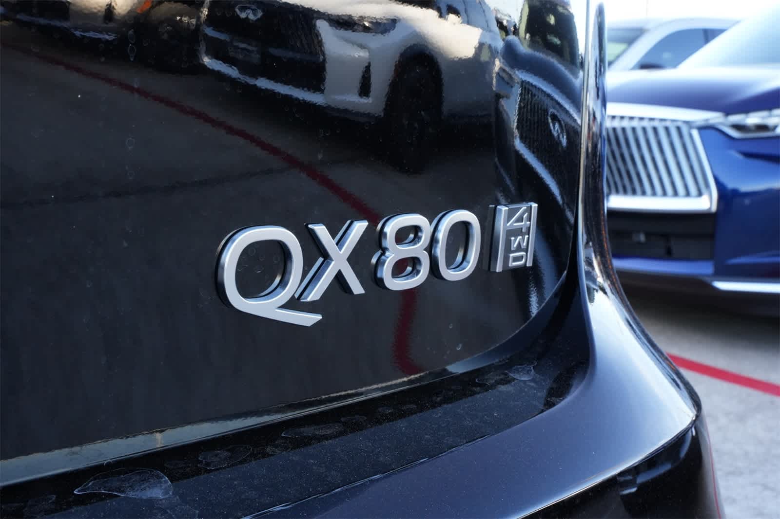 Thumbnail: 2026 INFINITI QX80 - 19