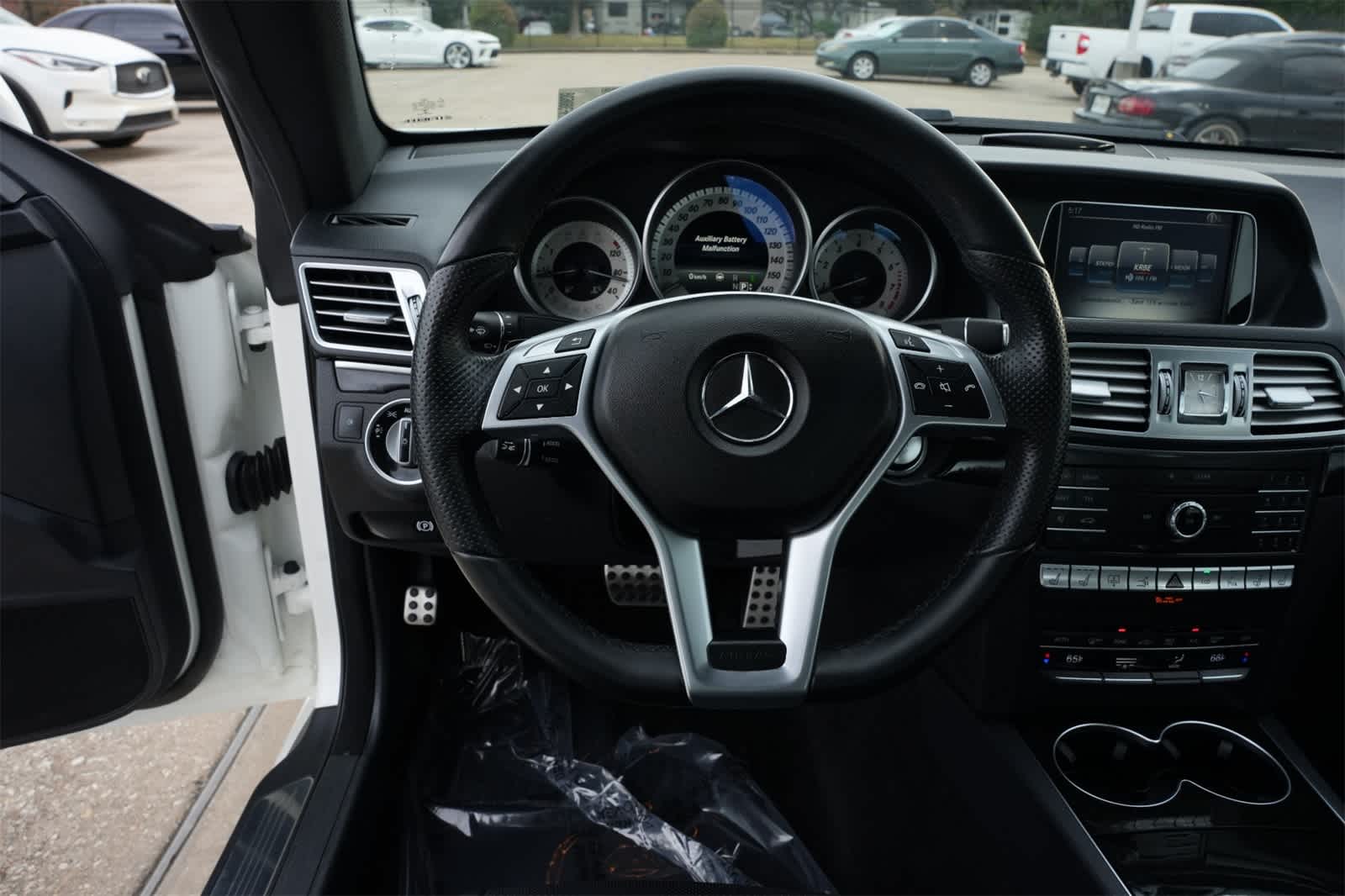 Thumbnail: 2017 Mercedes-Benz E-Class - 8
