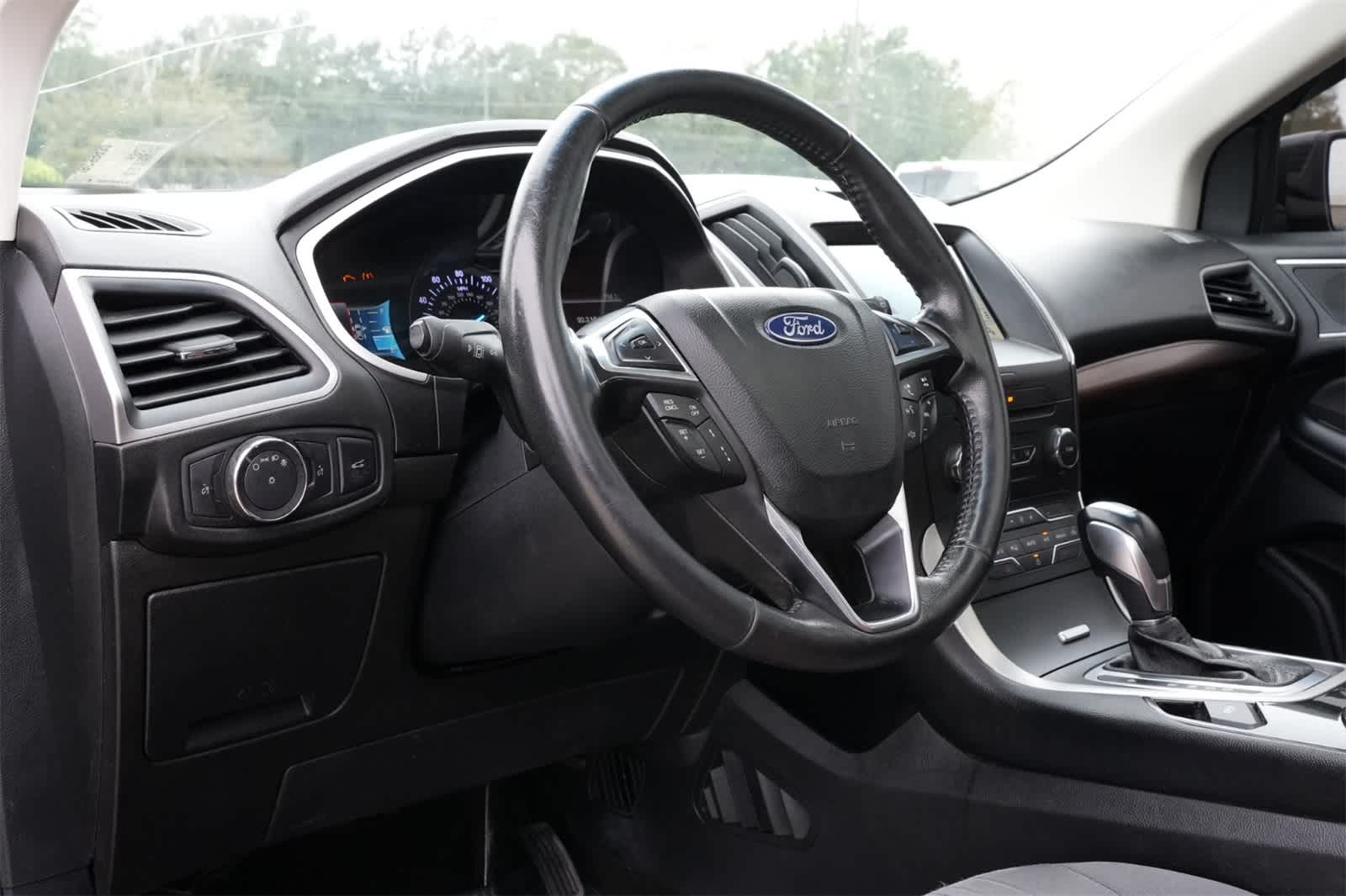 Thumbnail: 2018 Ford Edge - 15