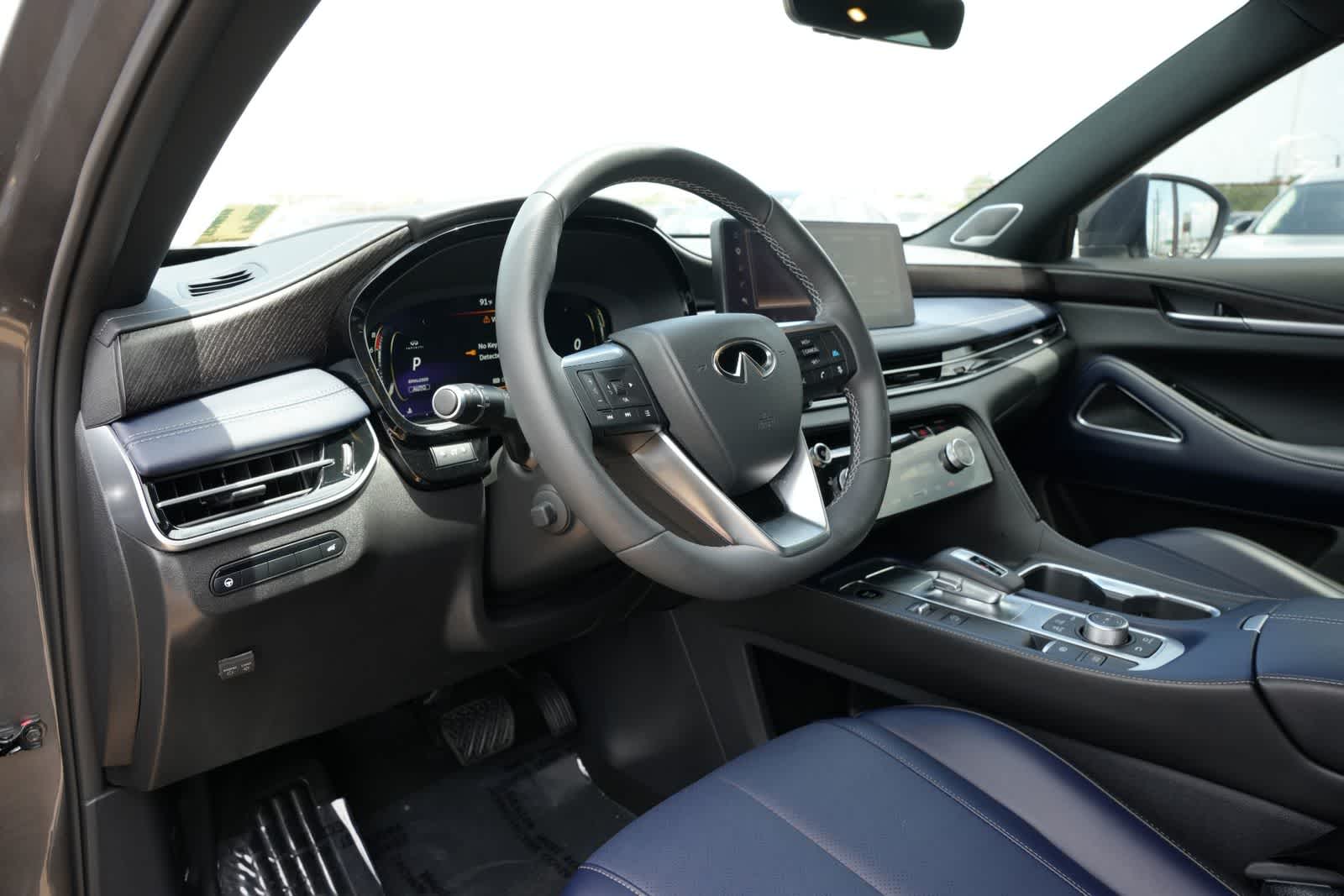 Thumbnail: 2026 INFINITI QX60 - 16