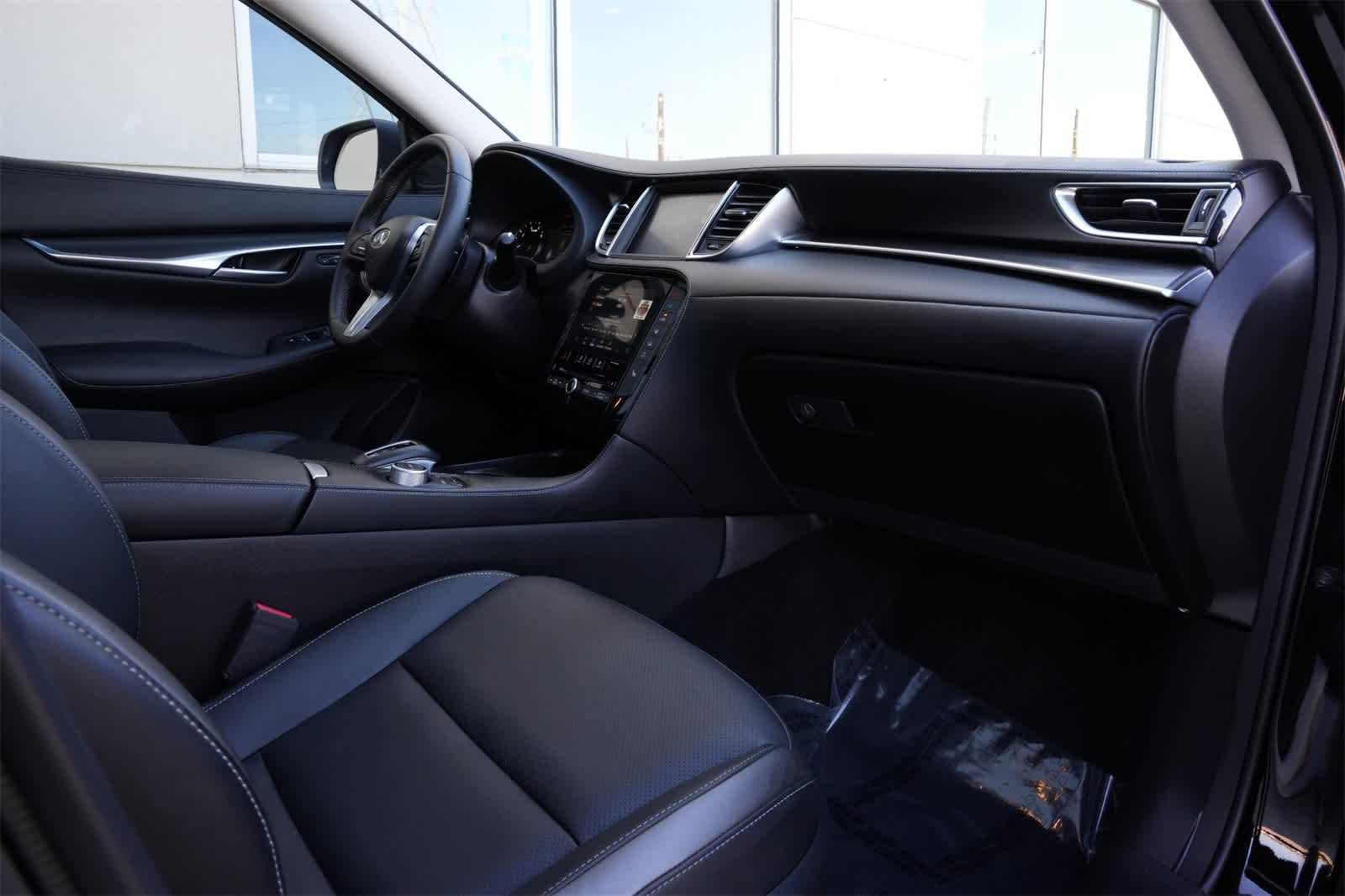 Thumbnail: 2025 INFINITI QX50 - 22