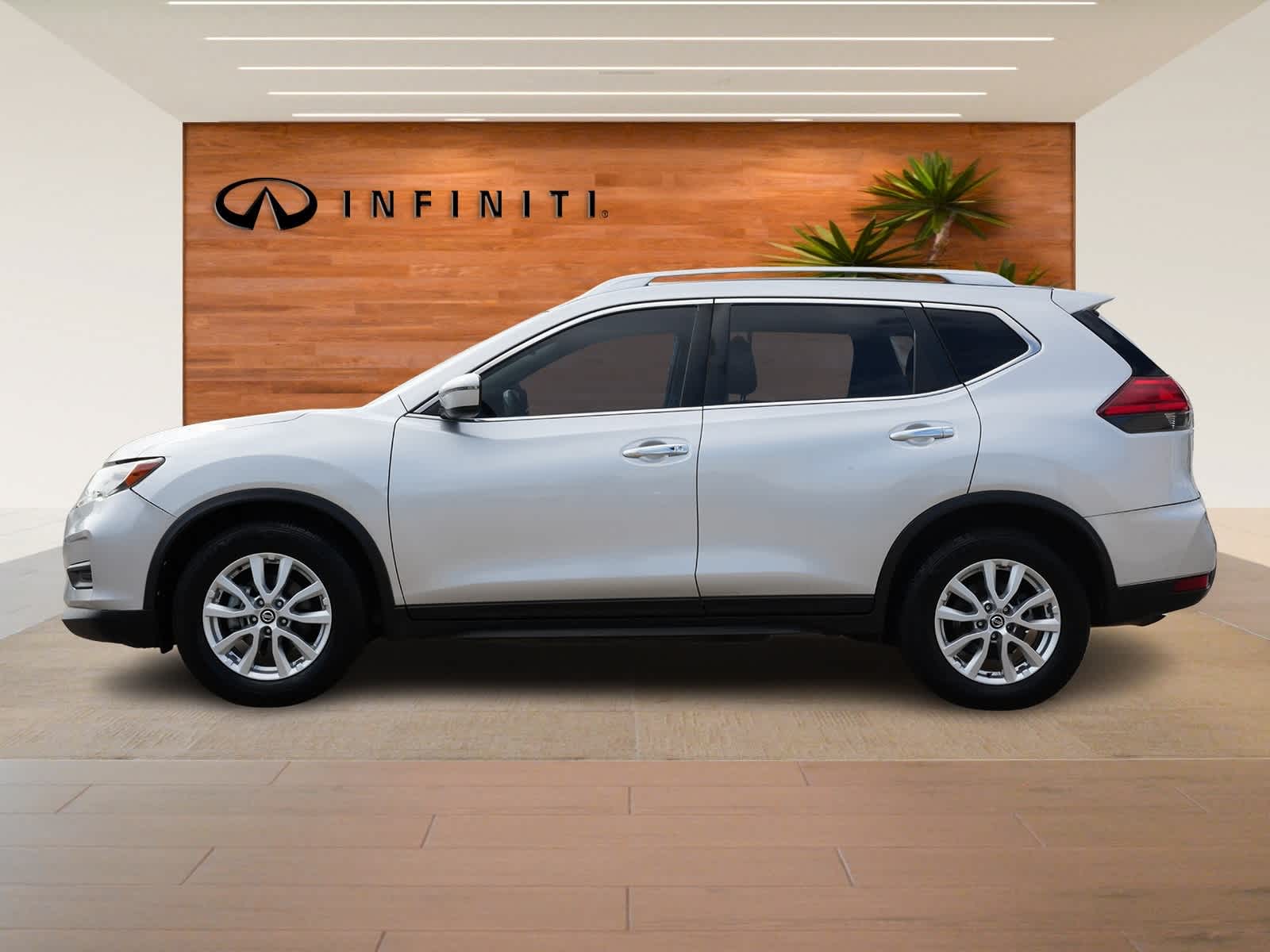 Thumbnail: 2017 Nissan Rogue - 4