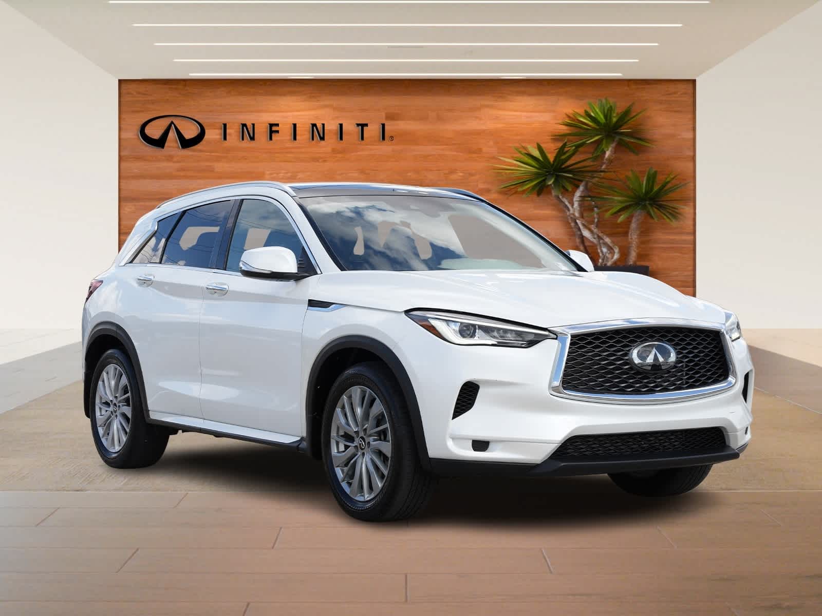 Thumbnail: 2023 INFINITI QX50 - 3